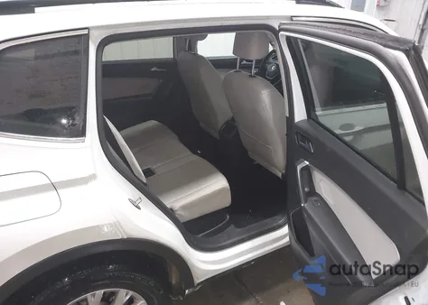 2018 Volkswagen Tiguan 2.0T Se/2.0T Sel z USA, uszkodzony, nr VIN 3VV2B7AX0JM089799